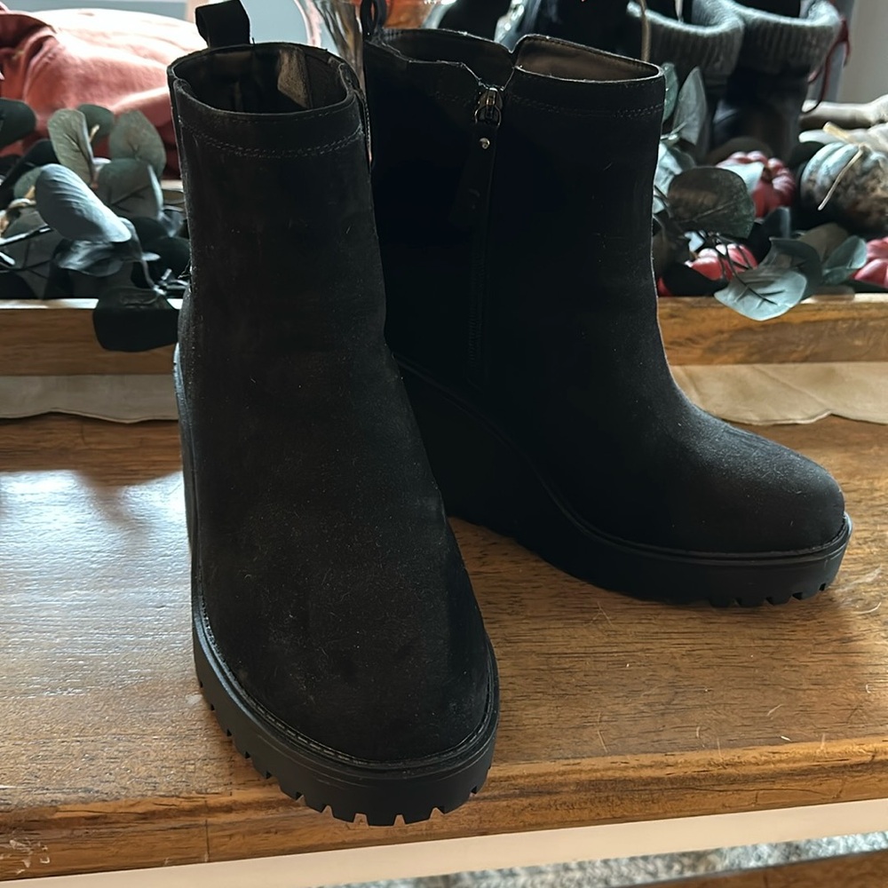 torrid wedge bootie